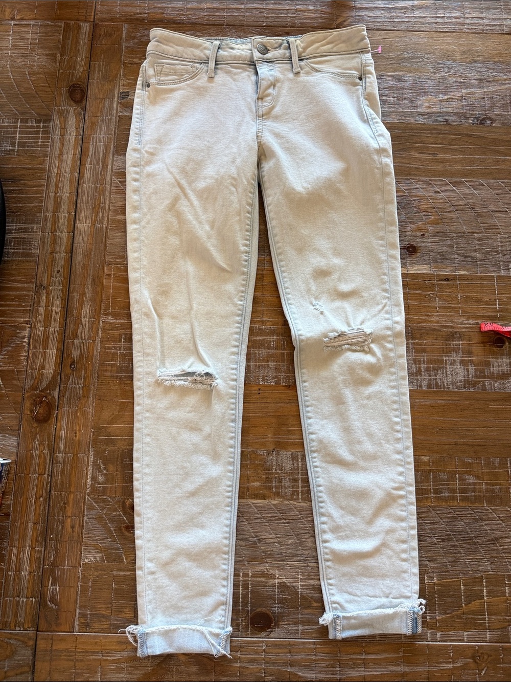 Treasure & Bond Light Beige Skinny Jeans with Knee Distress